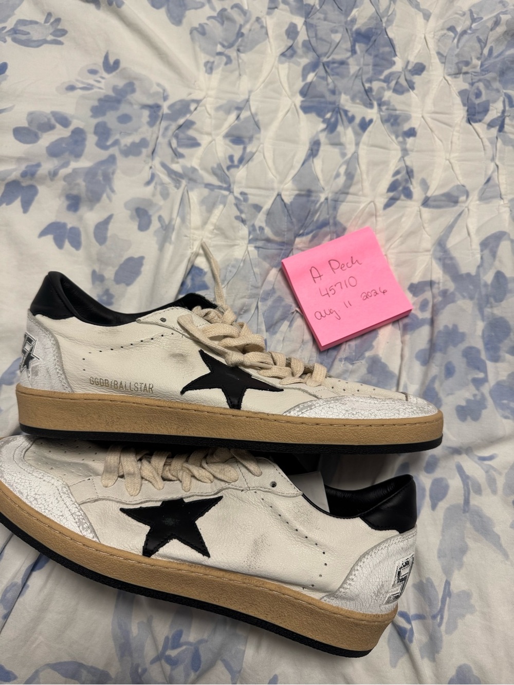 Golden Goose White Leather Sneakers with Black Star and Tan Sole Size 41!